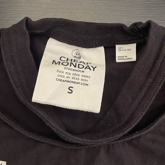 Y2K cheap Monday black tee size S - Picture 2 of 8